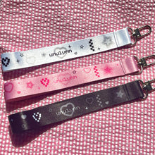 画像をギャラリービューアに読み込む, picket wristlet strap / lanyard