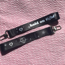 画像をギャラリービューアに読み込む, picket wristlet strap / lanyard