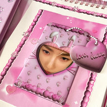 画像をギャラリービューアに読み込む, Love, Bunny heart cutout photocard holder keychain