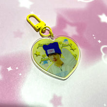 画像をギャラリービューアに読み込む, TXT & NCT Dream acrylic heart keychains