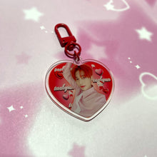 画像をギャラリービューアに読み込む, TXT & NCT Dream acrylic heart keychains