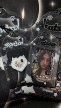 画像をギャラリービューアに読み込む, KATSEYE Clear Photocard Holder Keychain
