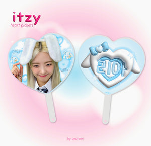 ITZY Heart Pickets