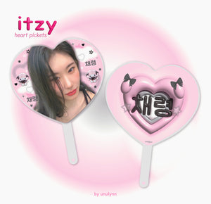 ITZY Heart Pickets