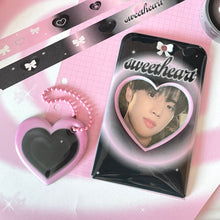 画像をギャラリービューアに読み込む, Sweetheart heart cutout photocard holder keychain
