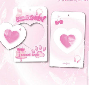 Meow! Heart cutout photocard holder keychain